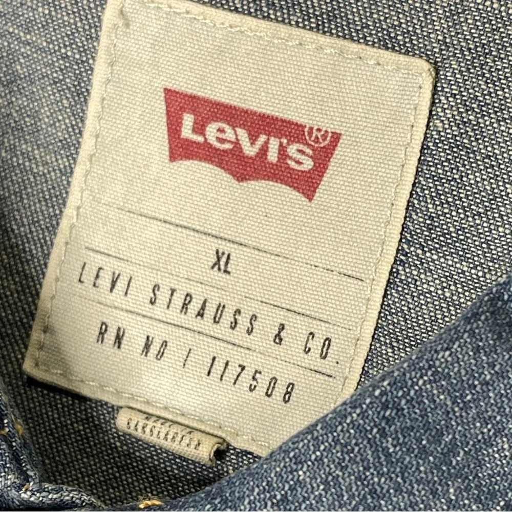 Levi’s Barstow Western Denim Men’s Long Sleeve Dark Blue Stonewash Medium Wash - Picture 8 of 9